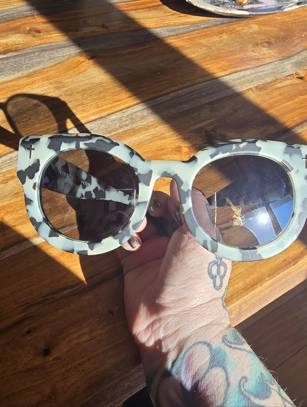 Valley Eyewear - A Dead Coffin - Whitw Tortoise Sunglasses - Picture 6 of 8